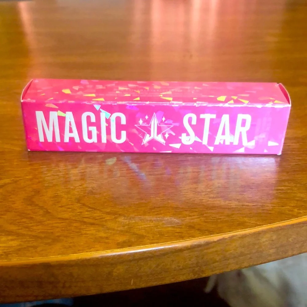 Jeffery Star Yellow Concealer new in box